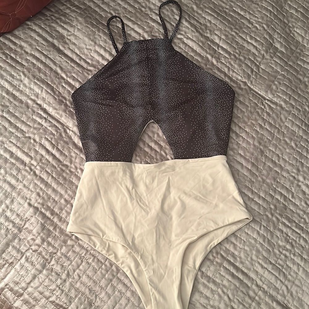 Tavikonepieceswimsuit
